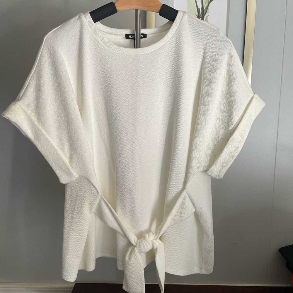 Express Cream Tie-Front Short Sleeve Top